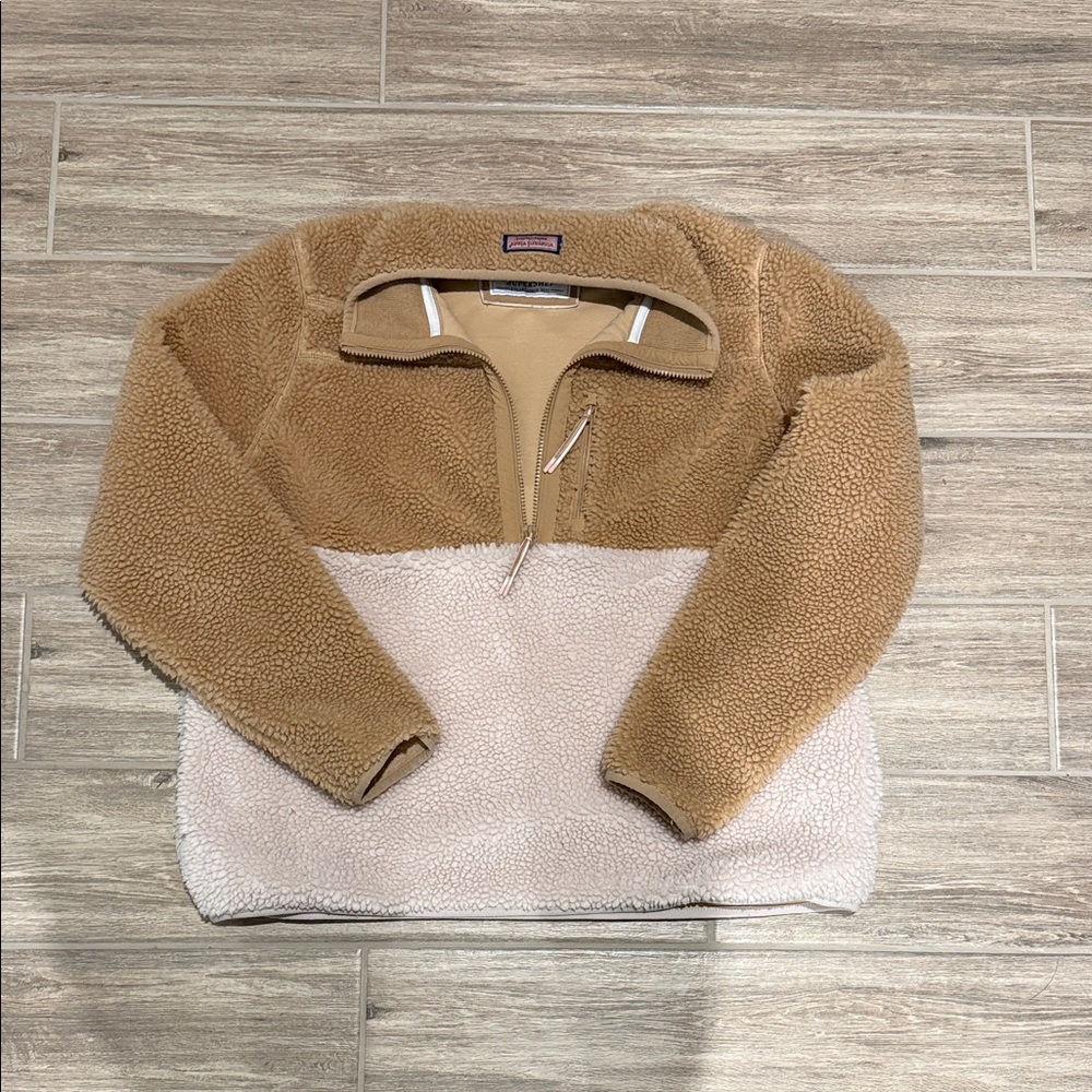 Vineyard Vines Tan and Cream Fleece Sweatshirt